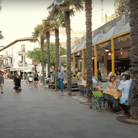 Coastal With Stunning Sea Views 리그나노 사비아도로