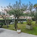 Apartman Coastal With Stunning Sea Views