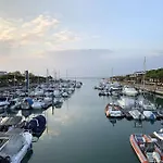 Coastal With Stunning Sea Views Apartman *