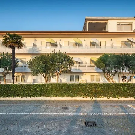Coastal With Stunning Sea Views Apartman Lignano Sabbiadoro