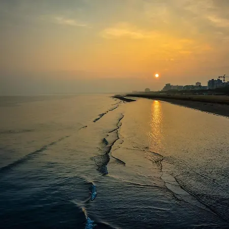 شقة Coastal With Stunning Sea Views