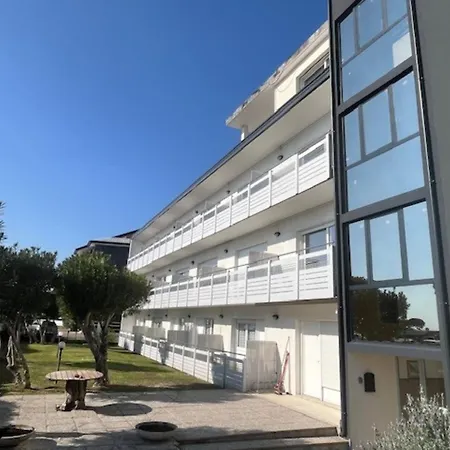 Coastal With Stunning Sea Views Apartamento *